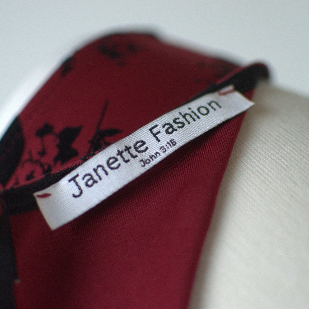 Red Floral Sleeveless Dress - Picture 8 of 8